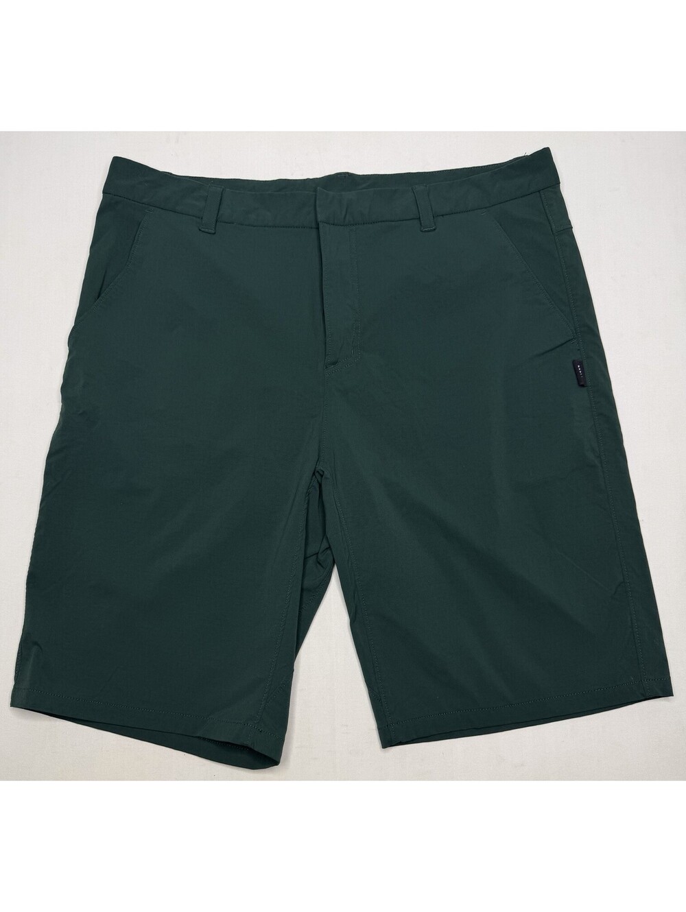 Men’s Oakley Regular Fit Size 34 Performance Golf Shorts P27